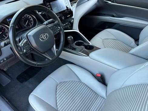 Used 2022 Toyota Camry SE FWD image 14
