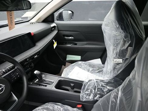 New 2026 Nissan Kicks SV w/ SV Premium Package image 17