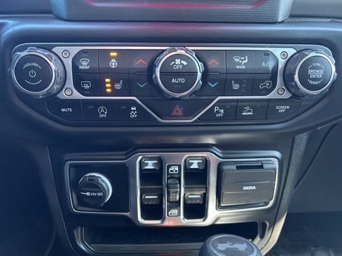 Used 2021 Jeep Wrangler Unlimited Sport AWD/4WD image 23