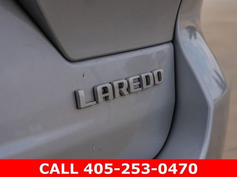 Used 2025 Jeep Grand Cherokee Laredo w/ Luxury Tech Group I AWD/4WD image 10