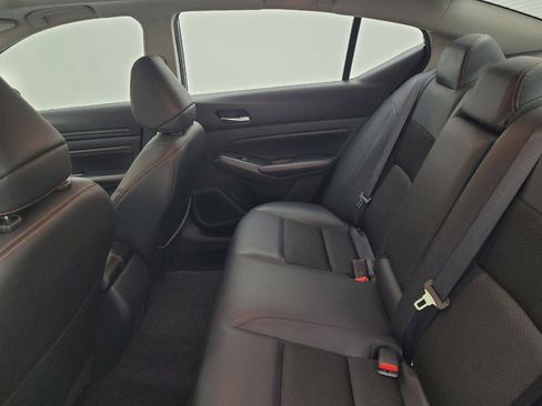 Used 2022 Nissan Altima 2.5 SR w/ Midnight Edition Package image 18