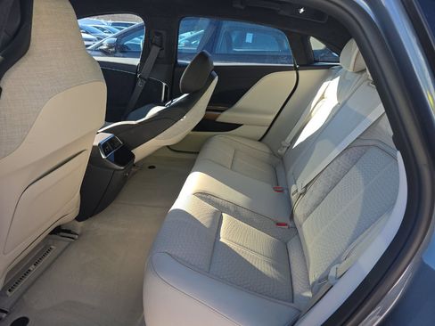 Used 2024 Lucid Air Grand Touring image 6