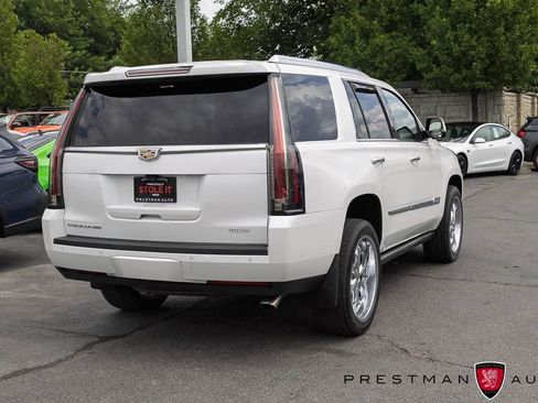 Used 2020 Cadillac Escalade Premium Luxury AWD/4WD image 23