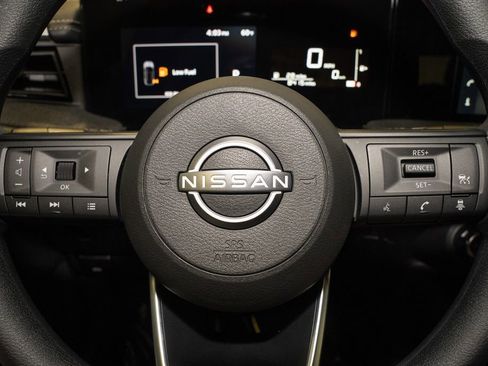 Certified 2025 Nissan Kicks SV image 17