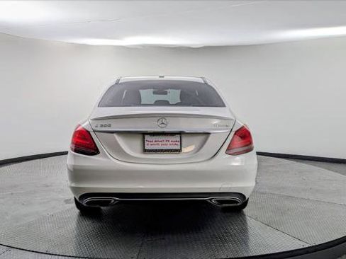 Used 2019 Mercedes-Benz C 300 4MATIC Sedan image 7