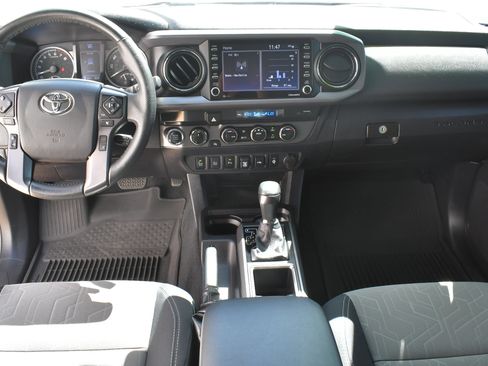 Used 2022 Toyota Tacoma TRD Off-Road w/ Technology Package image 14