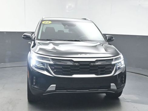 Used 2025 Kia Seltos SX w/ SX Sunroof Package AWD/4WD image 3
