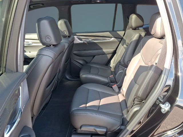 Certified 2025 Cadillac XT6 Sport w/ LPO, Floor Liner Package AWD/4WD image 7