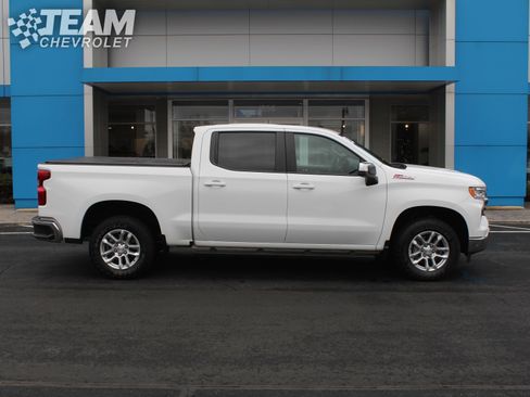 Certified 2024 Chevrolet Silverado 1500 LT image 3