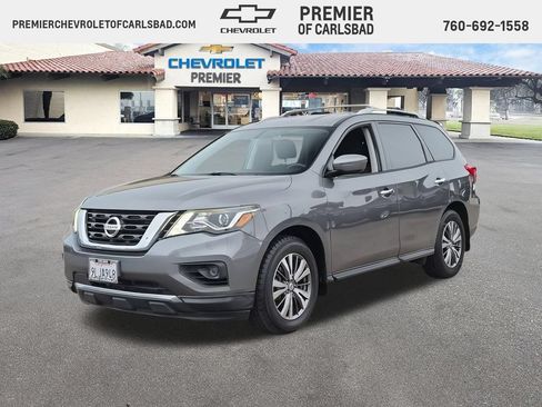 Used 2019 Nissan Pathfinder S FWD image 1