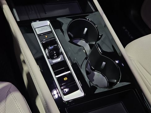 New 2026 Volkswagen Atlas SE image 15