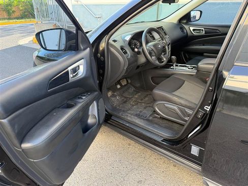 Used 2018 Nissan Pathfinder S AWD/4WD image 15
