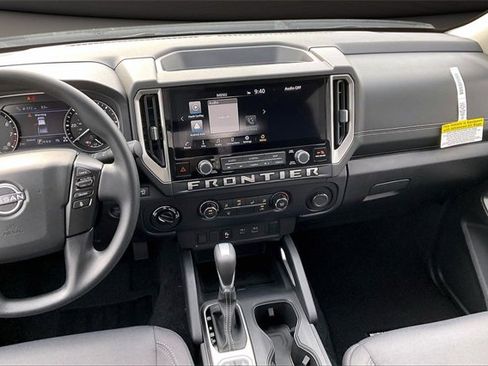 New 2026 Nissan Frontier 4x4 Crew Cab image 6