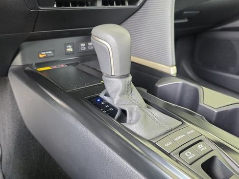 Used 2026 Toyota Camry SE w/ Convenience Package FWD image 20