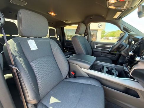 New 2026 RAM 3500 Big Horn AWD/4WD image 34