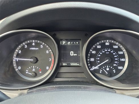 Used 2018 Hyundai Santa Fe Sport image 4