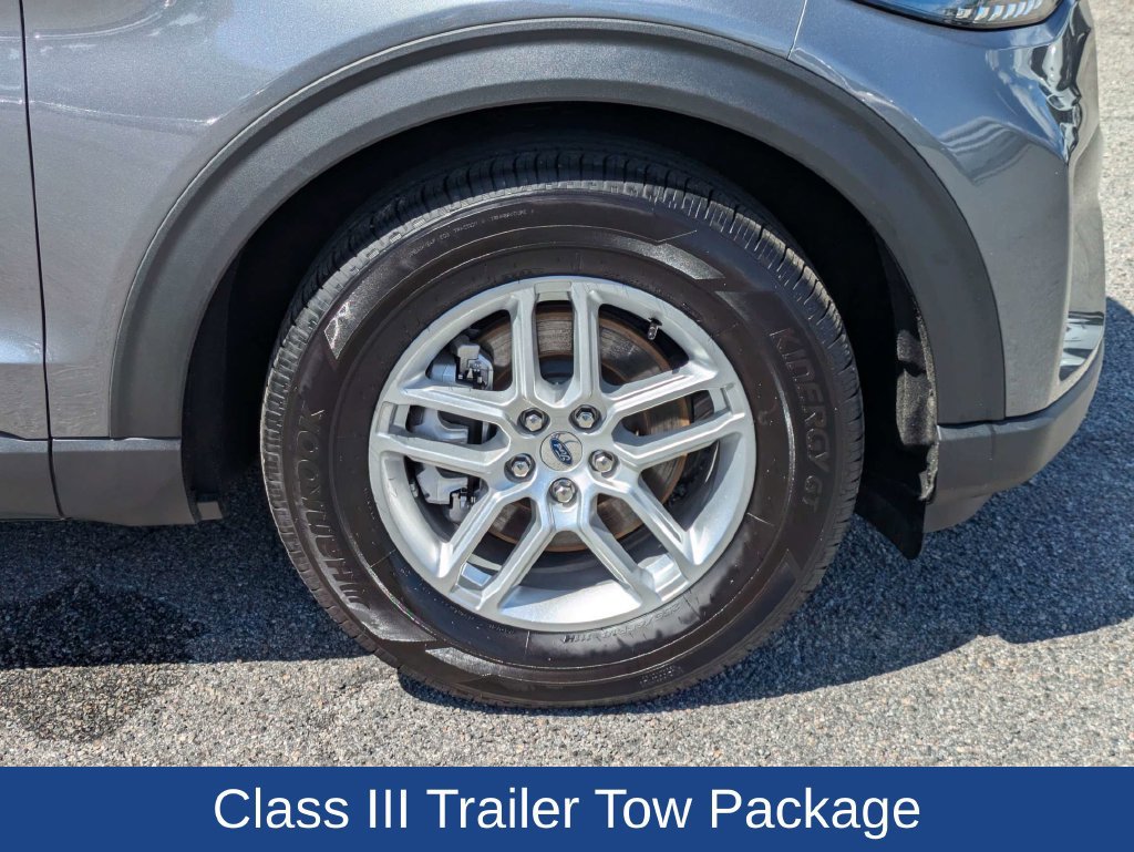Certified 2026 Ford Explorer Active RWD image 11