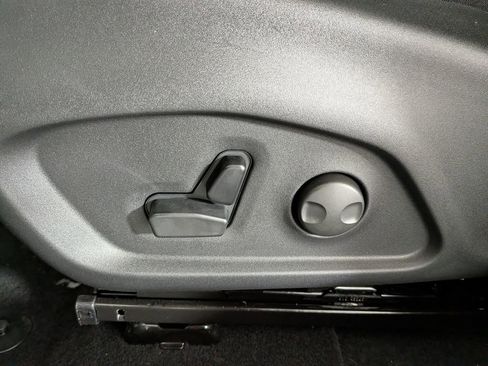 New 2026 Jeep Compass Limited image 17