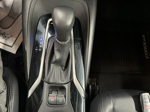 Used 2020 Toyota Corolla XSE image 35