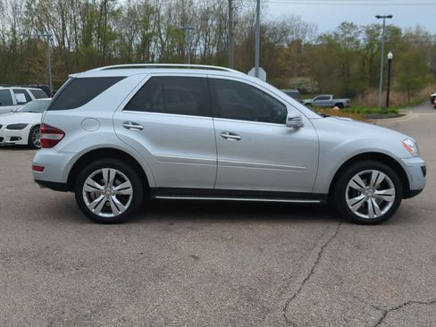 Used 2011 Mercedes-Benz ML 350 4MATIC image 9