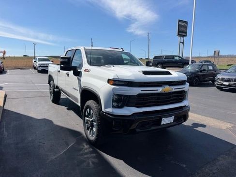 New 2026 Chevrolet Silverado 2500 Custom w/ Custom Value Package AWD/4WD image 4