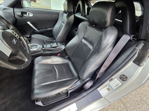 Used 2005 Nissan 350Z Touring image 34