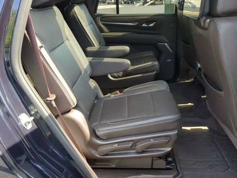 Used 2021 GMC Yukon Denali w/ Denali Premium Package AWD/4WD image 30