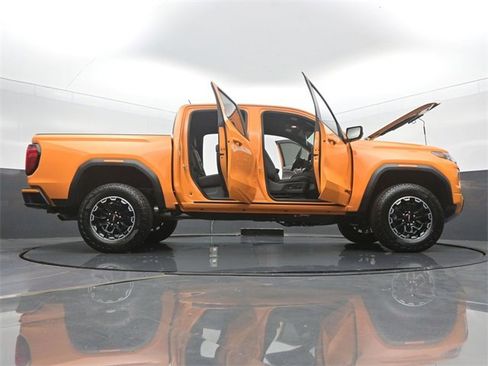 New 2026 GMC Canyon AT4 w/ AT4 Premium Package image 61