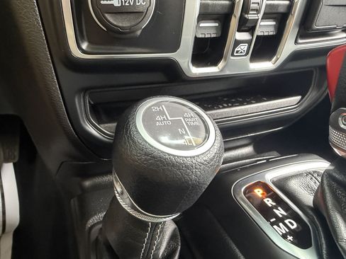 Used 2024 Jeep Wrangler Sport S image 43