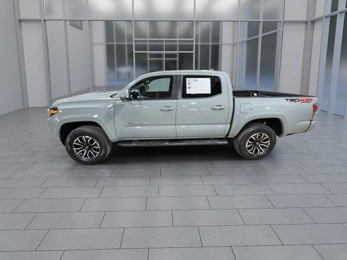Certified 2022 Toyota Tacoma TRD Sport image 5