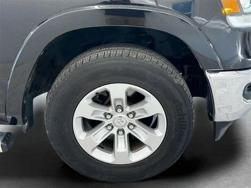 Used 2019 RAM 1500 Laramie AWD/4WD image 38