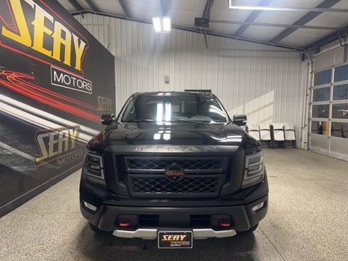 Used 2021 Nissan Titan PRO-4X w/ Pro-4x Convenience Package image 31