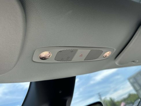 Used 2023 Tesla Model Y 2WD image 29