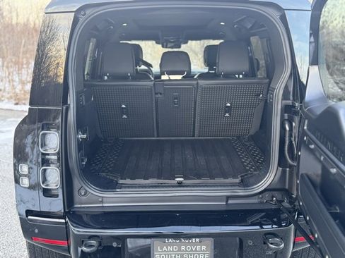 Certified 2024 Land Rover Defender 110 V8 image 6