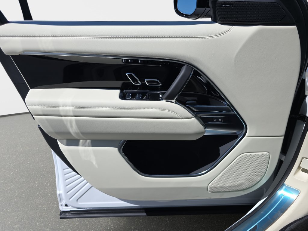 New 2026 Land Rover Range Rover SE AWD/4WD image 29