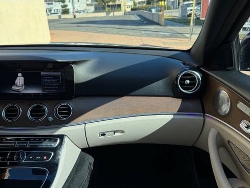 Used 2017 Mercedes-Benz E 300 image 12