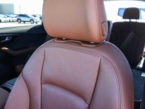 Used 2023 Audi Q7 2.0T Premium w/ Convenience Package image 33