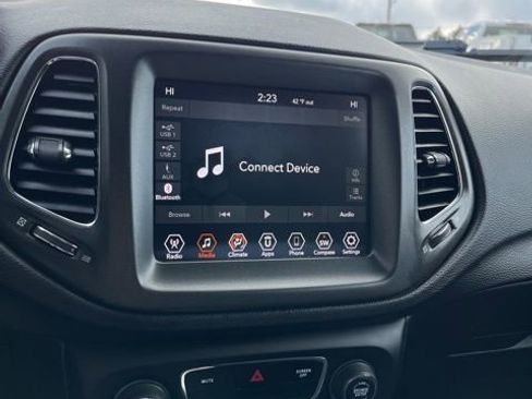 Used 2019 Jeep Compass Trailhawk image 39