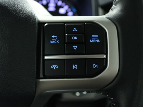 Used 2024 Ford Expedition XLT image 22