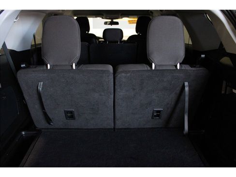 Used 2020 Ford Explorer XLT image 15