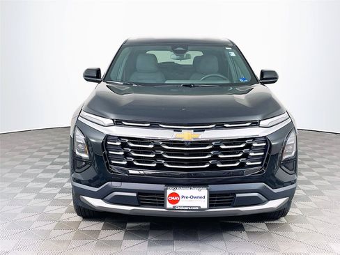 Used 2026 Chevrolet Equinox LT FWD image 2