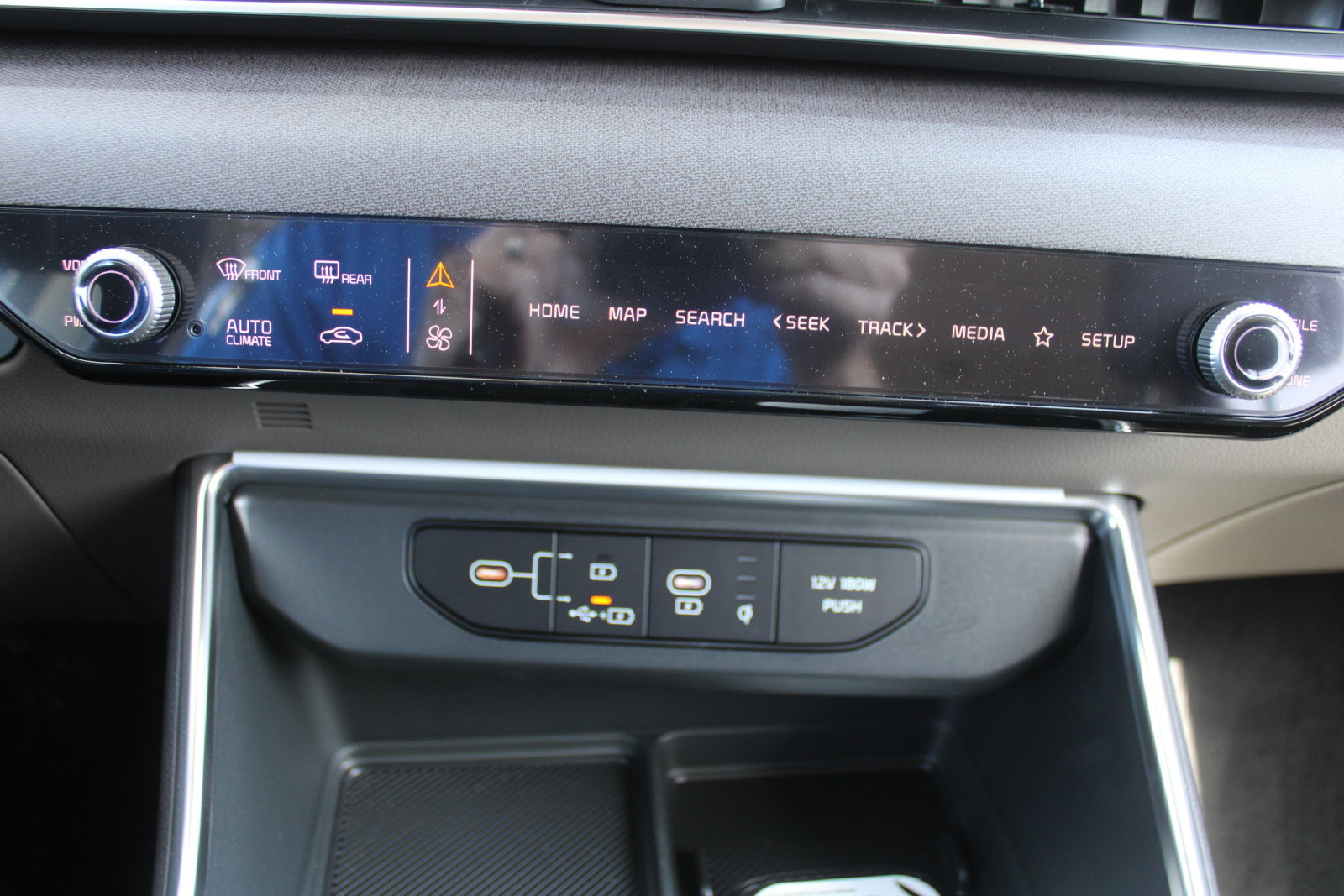 New 2026 Kia Carnival EX FWD image 47
