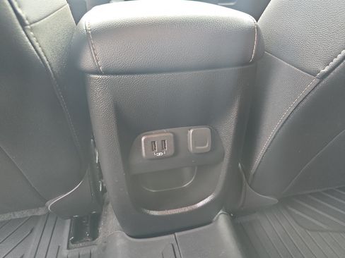 Used 2022 Chevrolet Colorado ZR2 AWD/4WD image 16