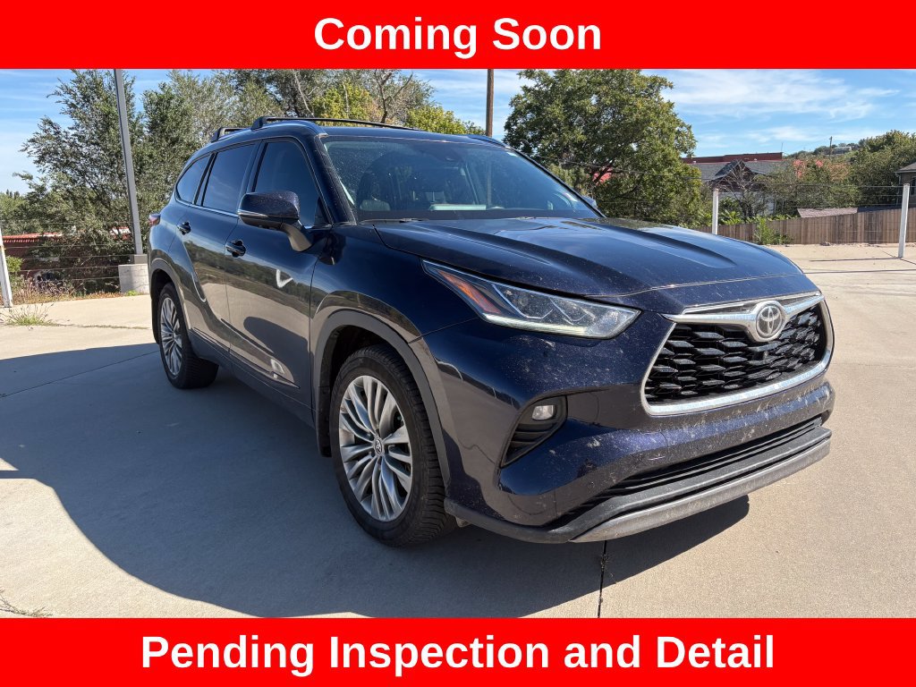 Used 2021 Toyota Highlander Platinum AWD/4WD image 3