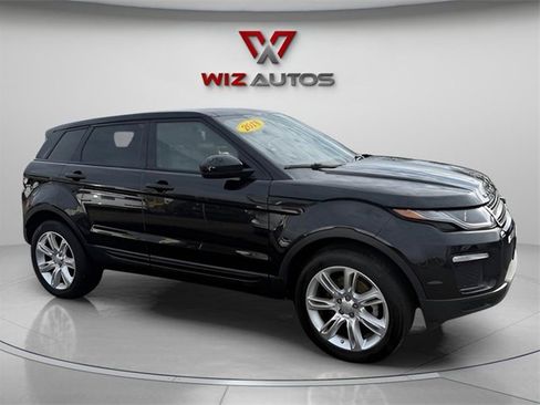 Used 2018 Land Rover Range Rover Evoque SE image 2