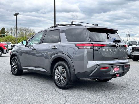Used 2022 Nissan Pathfinder SV w/ SV Premium Package AWD/4WD image 7