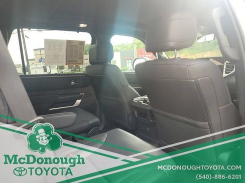 Used 2024 Toyota Sequoia Platinum AWD/4WD image 37