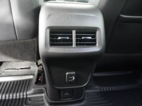 Used 2022 Chevrolet Equinox RS w/ RS Leather Package FWD image 34