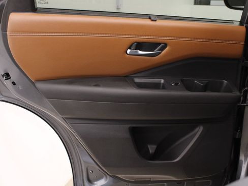 Used 2025 Nissan Pathfinder Platinum w/ Cargo Package FWD image 32