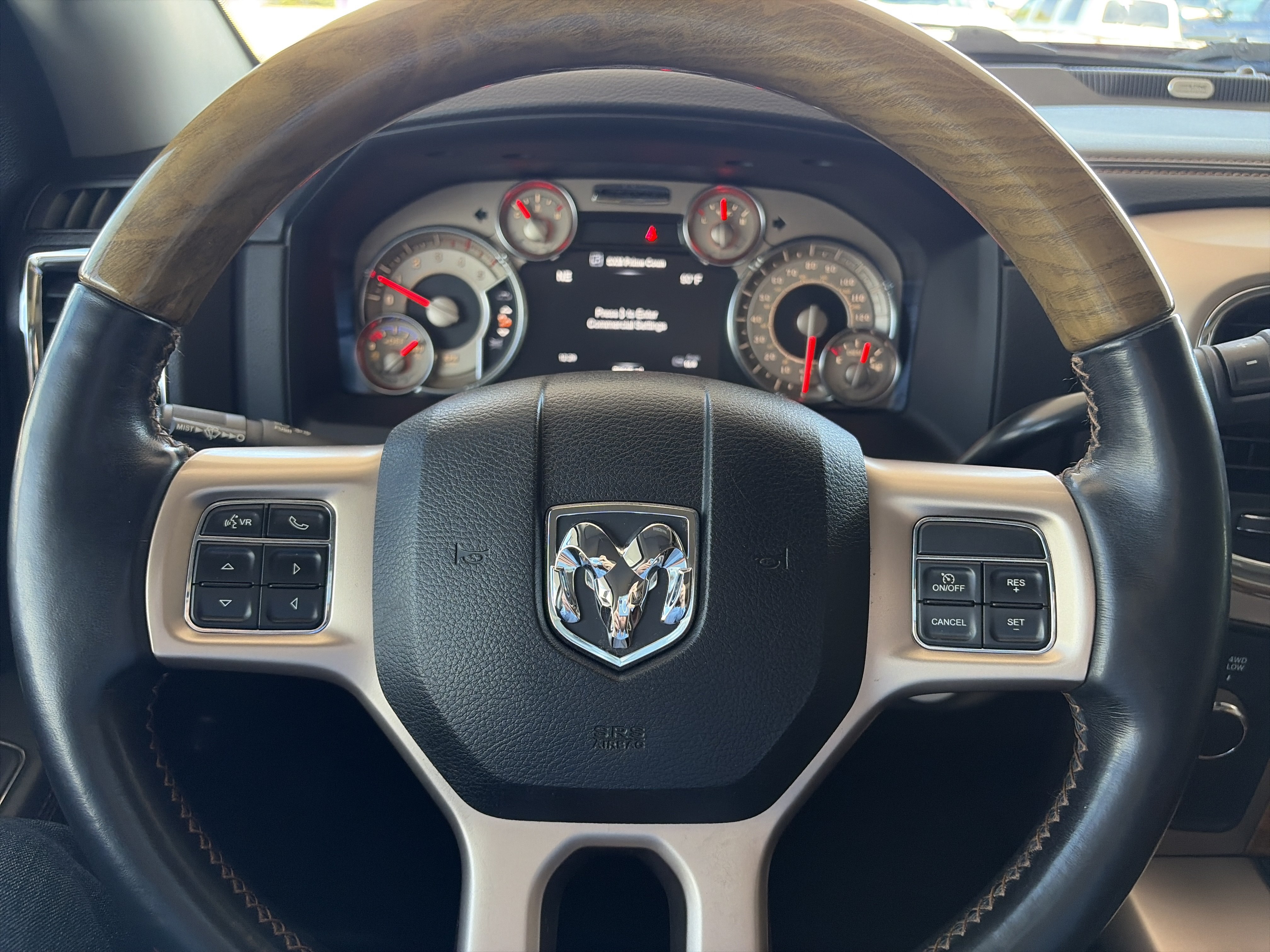 Used 2018 RAM 3500 Laramie Longhorn w/ Cold Weather Group AWD/4WD image 18